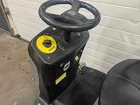 2017 karcher km 90/60 r zelfrijdende veegmachine - afbeelding 3 van  9
