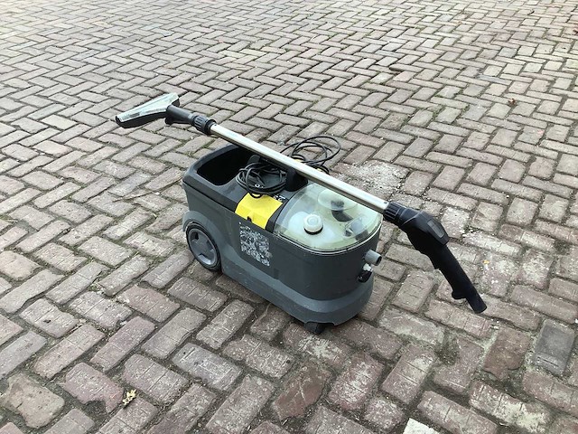 2017 karcher puzzi 10/2 schoonmaakapparaat - afbeelding 3 van  4