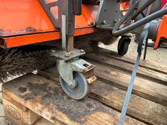 2017 kersten k 2000 g / efkm10037 zelfrijdende veegmachine - afbeelding 11 van  20