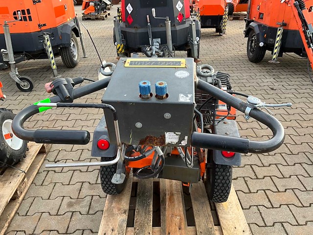 2017 kersten k 2000 g / efkm10037 zelfrijdende veegmachine - afbeelding 16 van  20