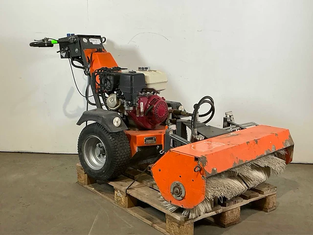 2017 kersten k2000g veegmachine hydraulisch 100cm benzine - afbeelding 1 van  5