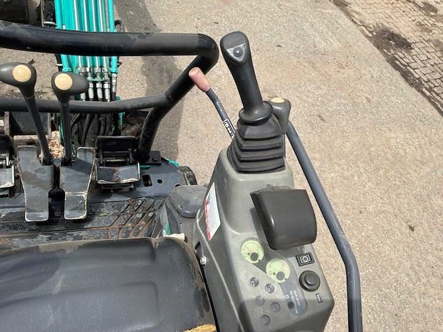 2017 kobelco sk17sr-5 minirupsgraafmachine - afbeelding 3 van  6