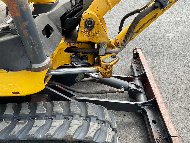 2017 komatsu pc09-1 minigraafmachine - afbeelding 9 van  25