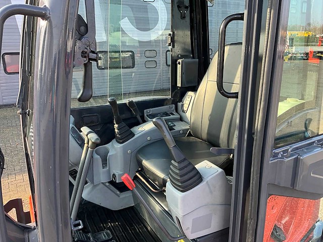 2017 kubota kx155-5 midigraver - afbeelding 14 van  30