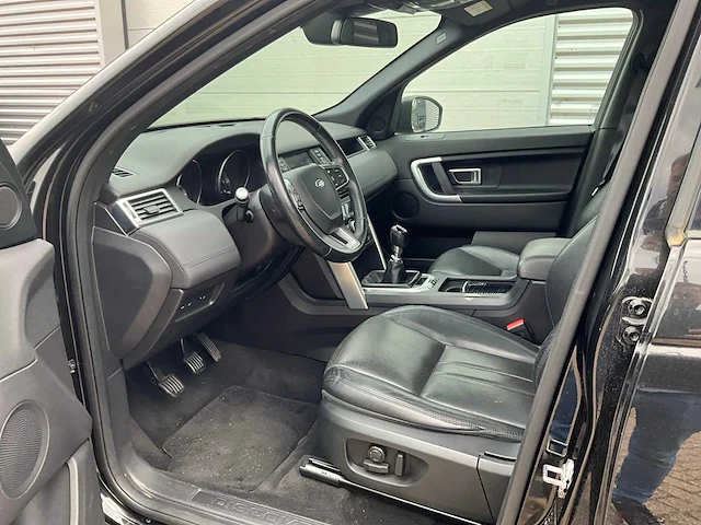 2017 land rover discovery sport 2.0 ed4 ec se personenauto - afbeelding 2 van  28