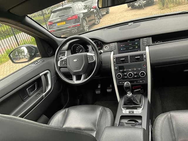 2017 land rover discovery sport 2.0 ed4 ec se personenauto - afbeelding 13 van  28