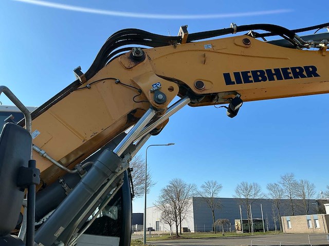 2017 liebherr 914 banden graafmachine - afbeelding 4 van  12