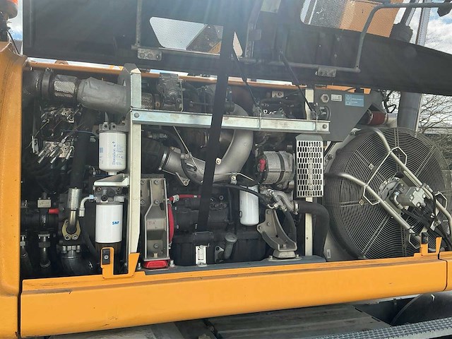 2017 liebherr 914 litronic banden graafmachine met tilt-rotator - afbeelding 14 van  69