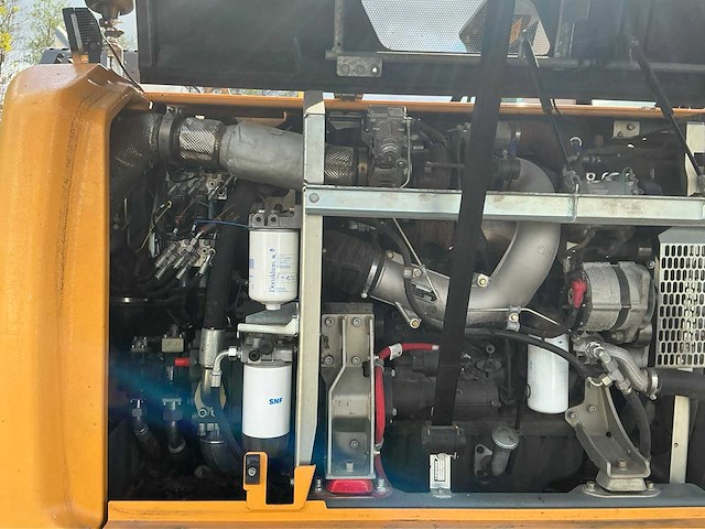 2017 liebherr 914 litronic banden graafmachine met tilt-rotator - afbeelding 15 van  69