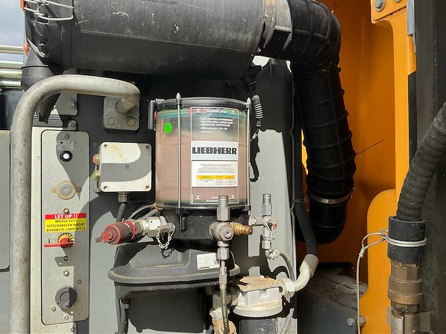 2017 liebherr 914 litronic banden graafmachine met tilt-rotator - afbeelding 21 van  69