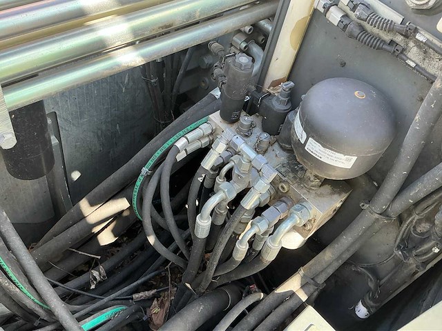 2017 liebherr 914 litronic banden graafmachine met tilt-rotator - afbeelding 25 van  69