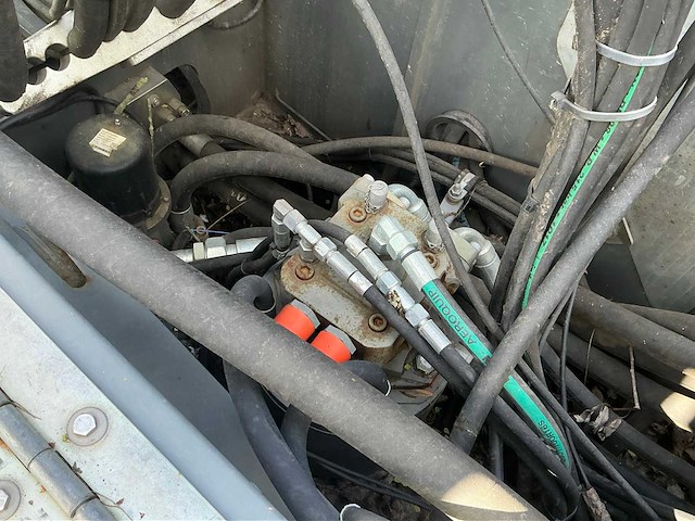 2017 liebherr 914 litronic banden graafmachine met tilt-rotator - afbeelding 27 van  69