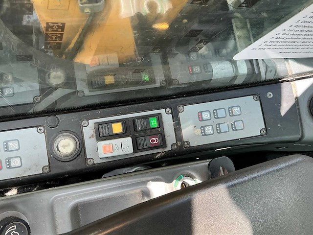 2017 liebherr 914 litronic banden graafmachine met tilt-rotator - afbeelding 44 van  69