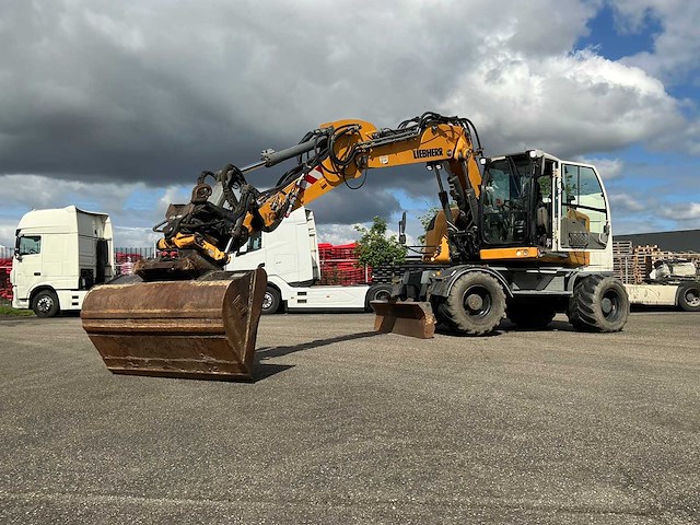 2017 liebherr 914 litronic banden graafmachine met tilt-rotator - afbeelding 49 van  69