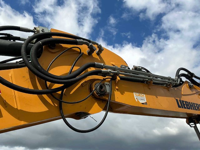 2017 liebherr 914 litronic banden graafmachine met tilt-rotator - afbeelding 63 van  69
