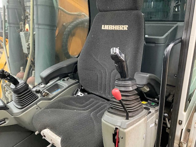 2017 liebherr 920 mobiele overslagkraan - afbeelding 24 van  36