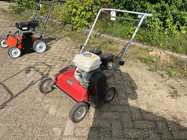 2017 limpar v50 verticuteermachine - afbeelding 1 van  11