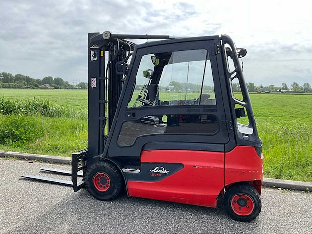 2017 linde e25-01 2500kg lepelversteller vorkheftruck accu 2021 - afbeelding 16 van  22