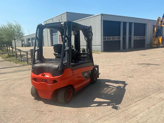 2017 linde e30l-01 vorkheftruck - afbeelding 2 van  11