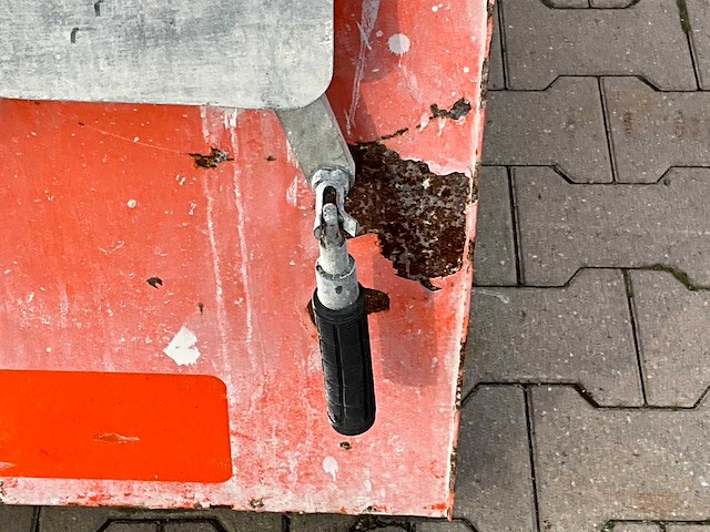 2017 lissmac dts 420 pe/n verticale steenzaagmachine / blokzaagmachine - afbeelding 1 van  13