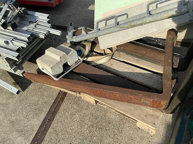 2017 magni ac004164 vorkenbord - afbeelding 1 van  6