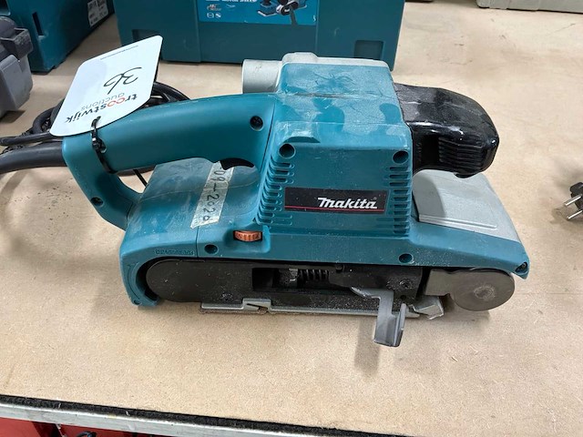 2017 makita 9404 schuurmachine - afbeelding 2 van  7