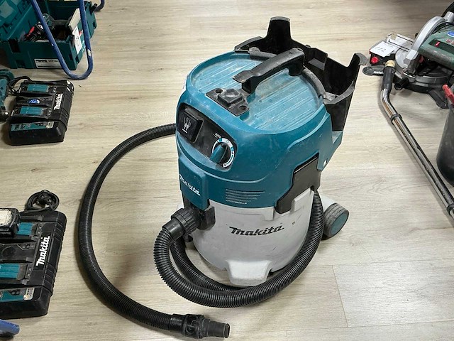 2017 makita vc3012l industriële stofzuiger - afbeelding 2 van  4