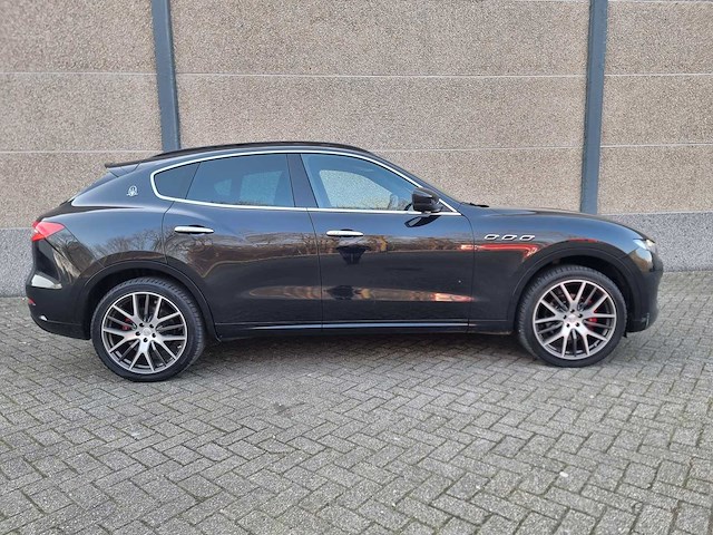2017 maserati levante 3.0 v6 d awd personenauto - afbeelding 23 van  27