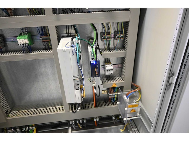 2017 masévon / 4pico - glass press tool 1 met uv-a curing system - afbeelding 14 van  24