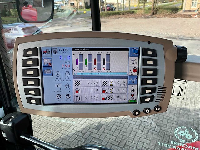 2017 massey ferguson 6715 s vierwielaangedreven landbouwtractor - afbeelding 8 van  31