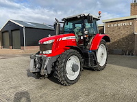 2017 massey ferguson 6715 s vierwielaangedreven landbouwtractor - afbeelding 1 van  31
