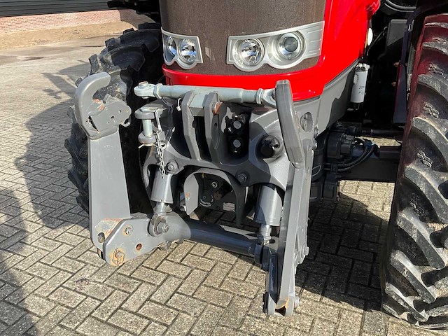 2017 massey ferguson 6715 s vierwielaangedreven landbouwtractor - afbeelding 15 van  31