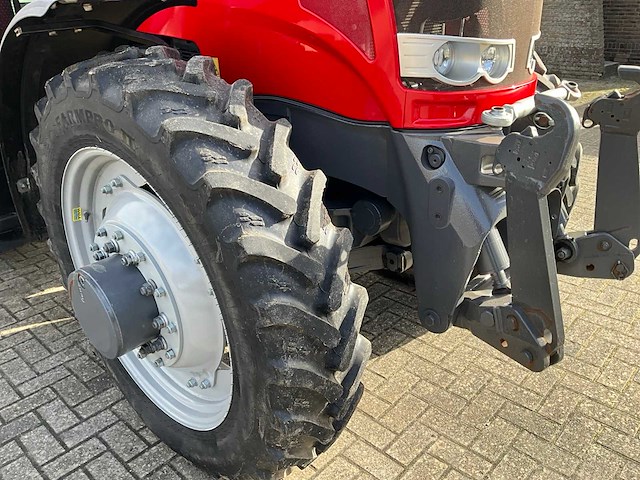 2017 massey ferguson 6715 s vierwielaangedreven landbouwtractor - afbeelding 16 van  31