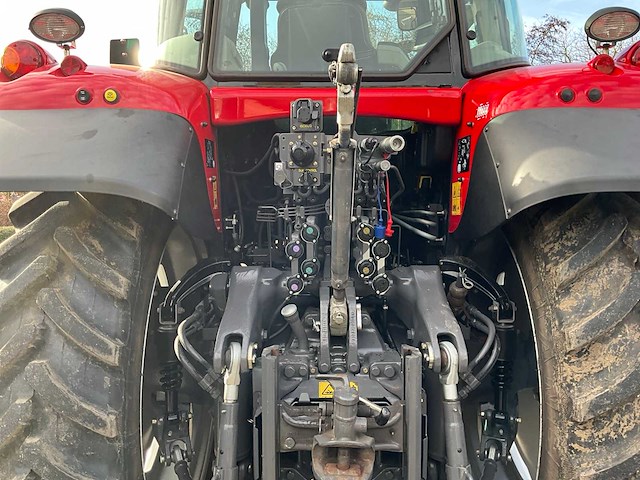 2017 massey ferguson 6715 s vierwielaangedreven landbouwtractor - afbeelding 25 van  31