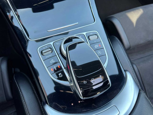 2017 mercedes-benz c-klasse amg 63 | pano + schaalstoelen + dealer ondr + burmester + keyless + sfeer verl + carbon + camera | personenauto - afbeelding 19 van  24