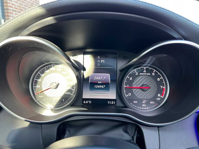 2017 mercedes-benz c-klasse amg 63 | pano + schaalstoelen + dealer ondr + burmester + keyless + sfeer verl + carbon + camera | personenauto - afbeelding 10 van  24