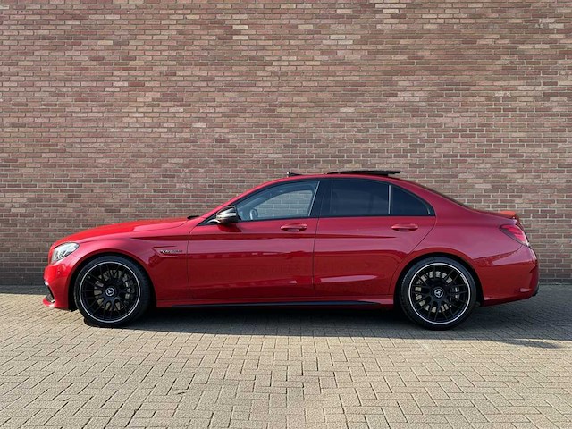 2017 mercedes-benz c-klasse amg 63 | pano + schaalstoelen + dealer ondr + burmester + keyless + sfeer verl + carbon + camera | personenauto - afbeelding 7 van  24