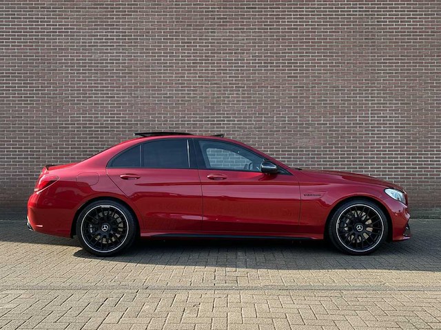 2017 mercedes-benz c-klasse amg 63 | pano + schaalstoelen + dealer ondr + burmester + keyless + sfeer verl + carbon + camera | personenauto - afbeelding 24 van  24