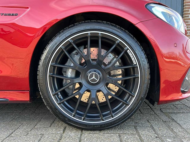 2017 mercedes-benz c-klasse amg 63 | pano + schaalstoelen + dealer ondr + burmester + keyless + sfeer verl + carbon + camera | personenauto - afbeelding 13 van  24
