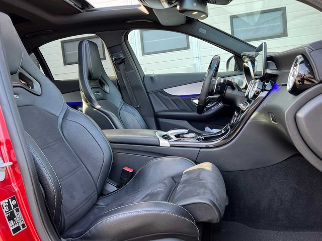 2017 mercedes-benz c-klasse amg 63 | pano + schaalstoelen + dealer ondr + burmester + keyless + sfeer verl + carbon + camera | personenauto - afbeelding 14 van  24