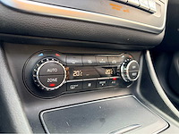 2017 mercedes-benz gla-klasse 180 bus. sol. amg personenauto - afbeelding 9 van  18