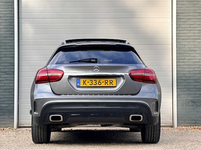 2017 mercedes-benz gla-klasse 180 bus. sol. amg personenauto - afbeelding 14 van  18