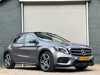 2017 mercedes-benz gla-klasse 180 bus. sol. amg personenauto - afbeelding 12 van  18
