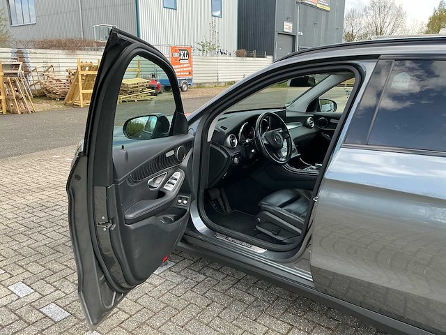 2017 mercedes-benz glc-klasse 350e 4matic pr. plus personenauto - afbeelding 13 van  32