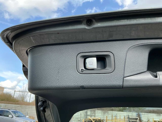 2017 mercedes-benz glc-klasse 350e 4matic pr. plus personenauto - afbeelding 13 van  17