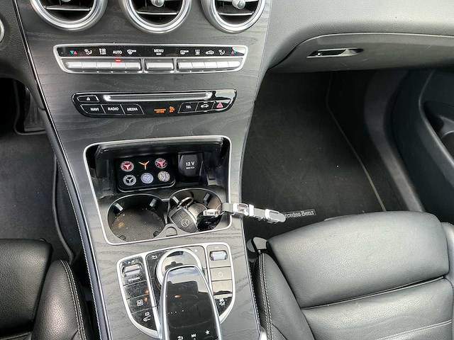 2017 mercedes-benz glc-klasse 350e 4matic pr. plus personenauto - afbeelding 10 van  32