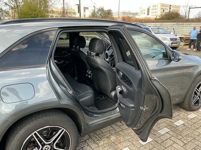 2017 mercedes-benz glc-klasse 350e 4matic pr. plus personenauto - afbeelding 22 van  32