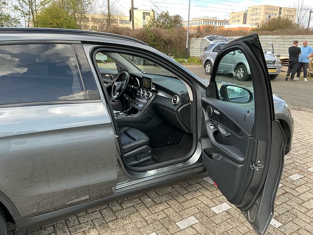 2017 mercedes-benz glc-klasse 350e 4matic pr. plus personenauto - afbeelding 24 van  32