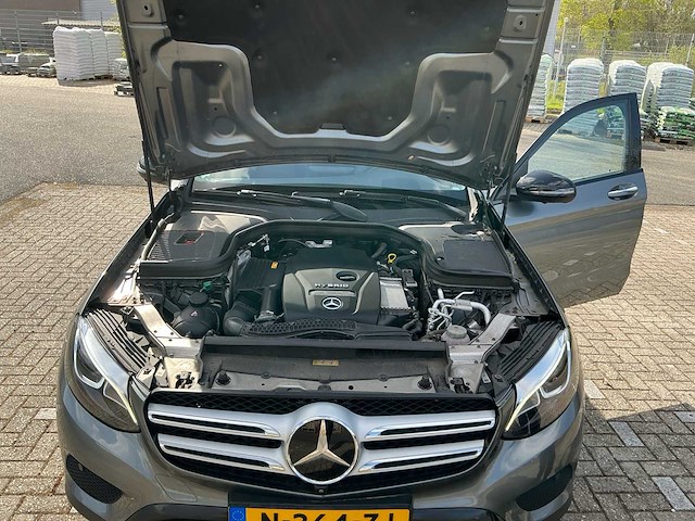 2017 mercedes-benz glc-klasse 350e 4matic pr. plus personenauto - afbeelding 25 van  32