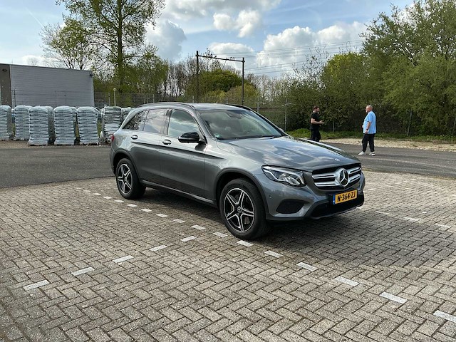 2017 mercedes-benz glc-klasse 350e 4matic pr. plus personenauto - afbeelding 30 van  32